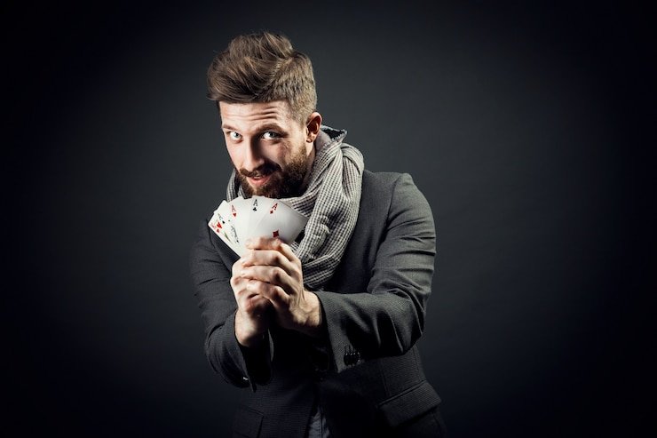 Dealer live casino profesional melayani pemain melalui streaming dengan latar studio elegan